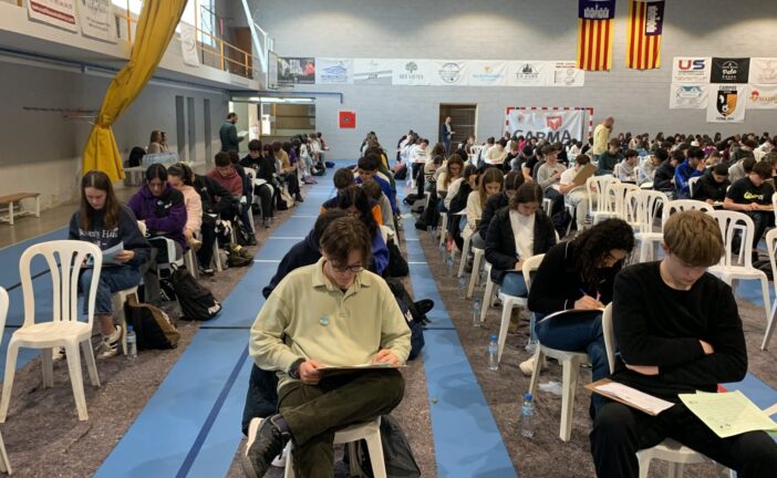 Quasi quatre-cents participants a la seu campanera de les Proves Cangur
