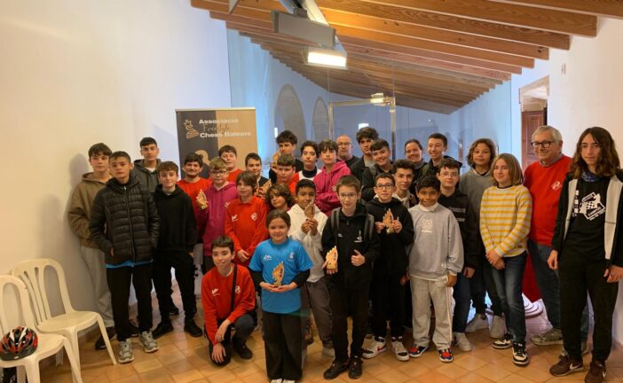 Bona participació al Torneig Escolar de Nadal Campos d’escacs