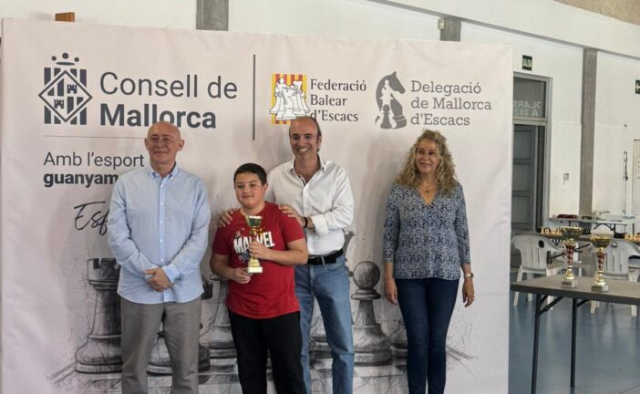 Tots els representants del Club Foment d'Escacs de Campos es classifiquen per la final escolar